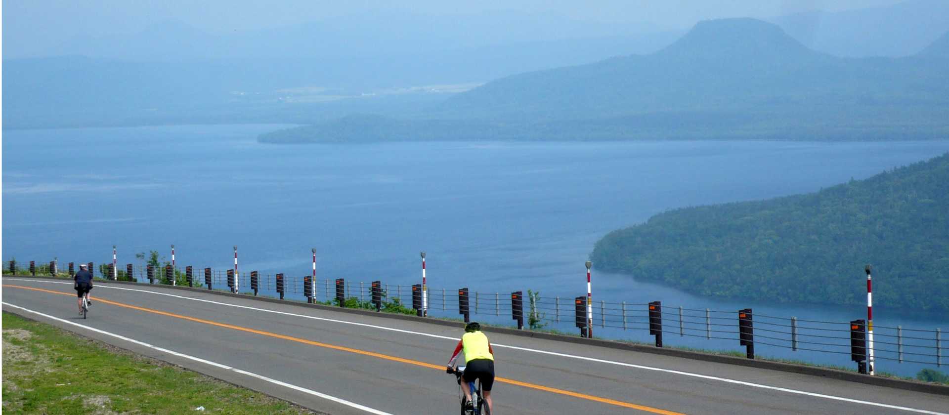Minimal traffic makes for a happy rider