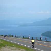 Minimal traffic makes for a happy rider