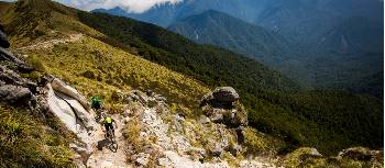 Mountain biking along the Old Ghost Road |  <i>Sven Martin</i>
