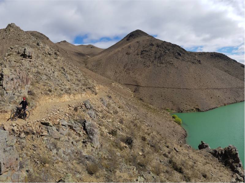 Construction around Lake Benmore on the Alps 2 Ocean cycle trail |  <i>Hamish Seaton</i>