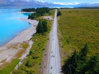 Cycling along the striking Lake Pukaki |  <i>Daniel Thour</i>