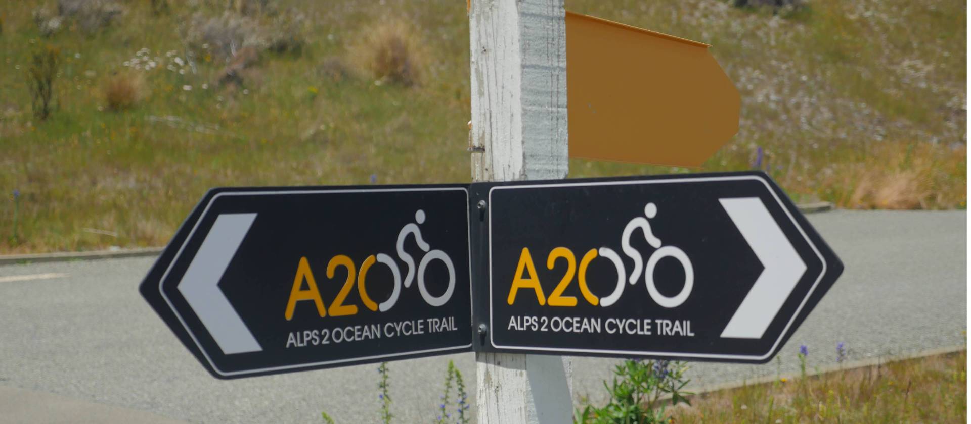 Alps to Ocean trail sign leading the way to the next destination | Daniel Thour