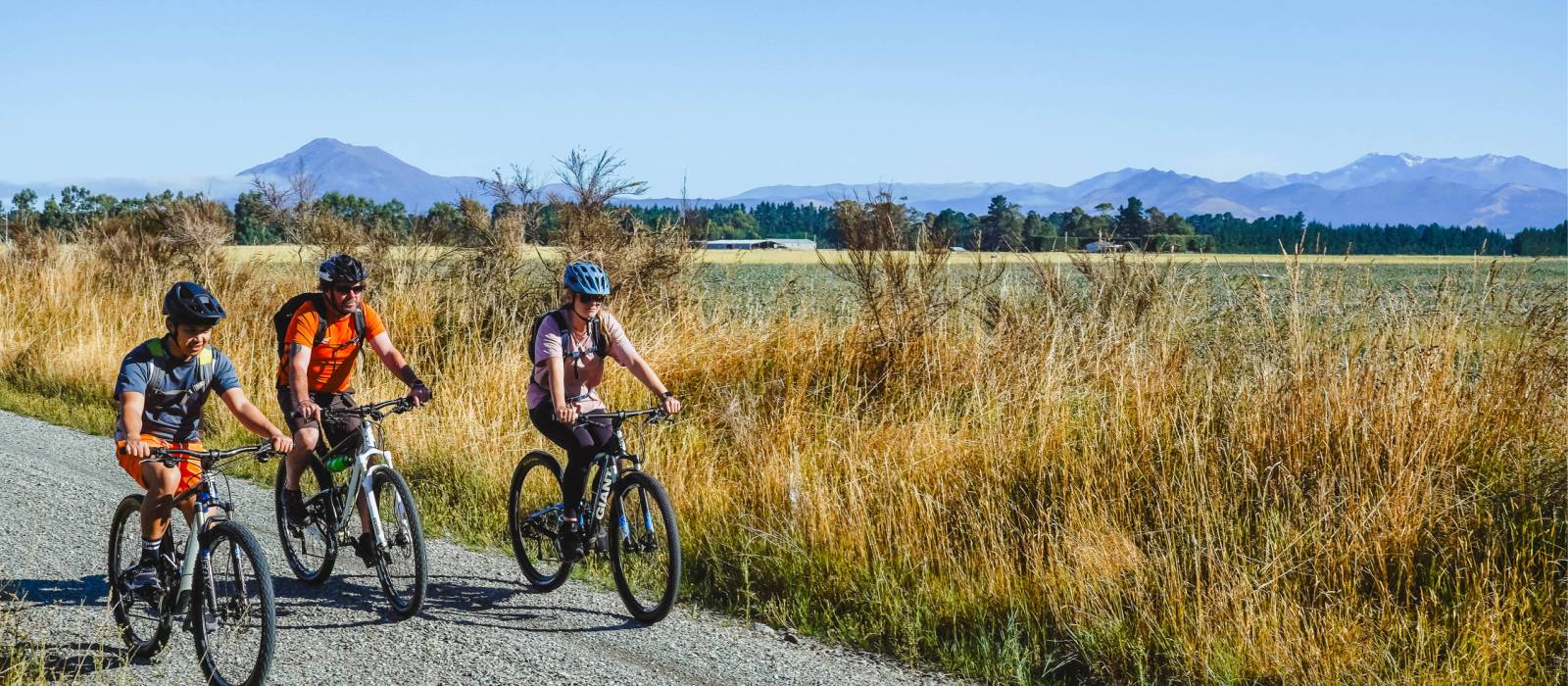 Cycling through Lumsden on the Around the Mountains trail | Great South
