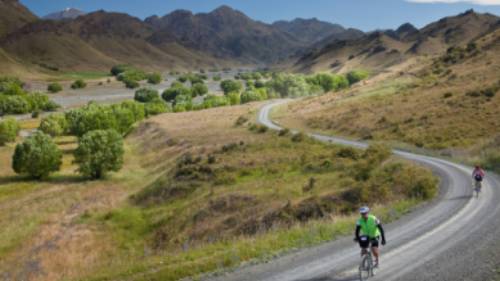 Cyclists enjoying the Awatere Valley, Molesworth High Country | Colin Monteath