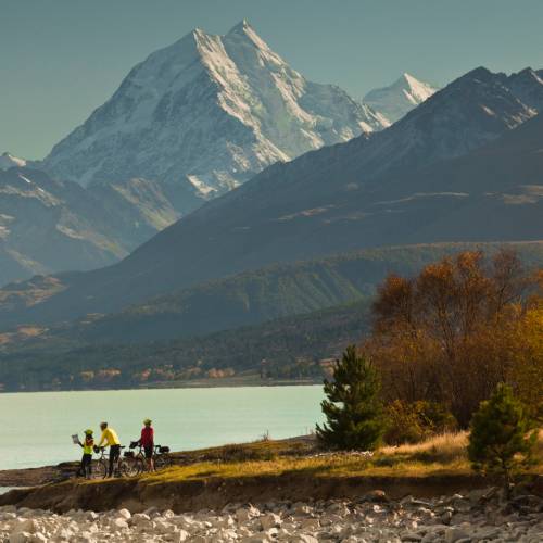 Cyclists taking in the majestic views of Aoraki Mt Cook