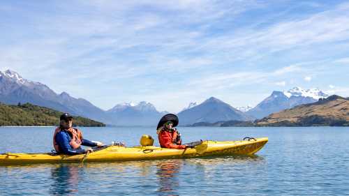 Kayak out to Wawahi Waka Pigeon Island and explore on foot! Experience the Wawahi Waka Pigeon Island Hut and the beauty of Whakatipu Waimaori - Lake Wakatipu! | Izzi Barton