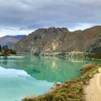 Stunning blue waters on the Lake Dunstan Trail | Lisa Jones