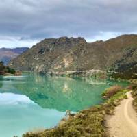 Stunning blue waters on the Lake Dunstan Trail | Lisa Jones