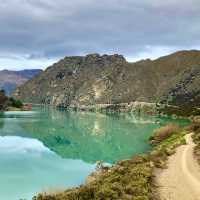 Stunning blue waters on the Lake Dunstan Trail | Lisa Jones