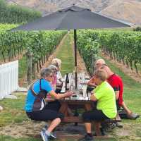 Pitstop for lunch | Hana Black