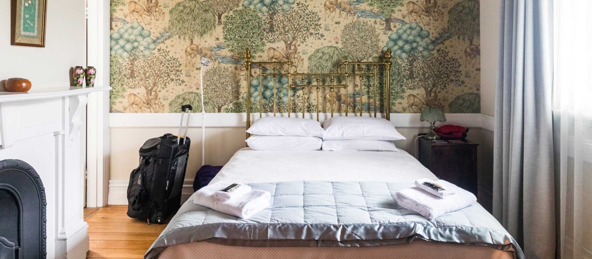 Dunstan House | Accommodation | Lachlan Gardiner