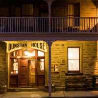 Dunstan House accommodation in Clyde | Lachlan Gardiner