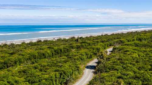 The Tasman Sea from above | Lachlan Gardiner