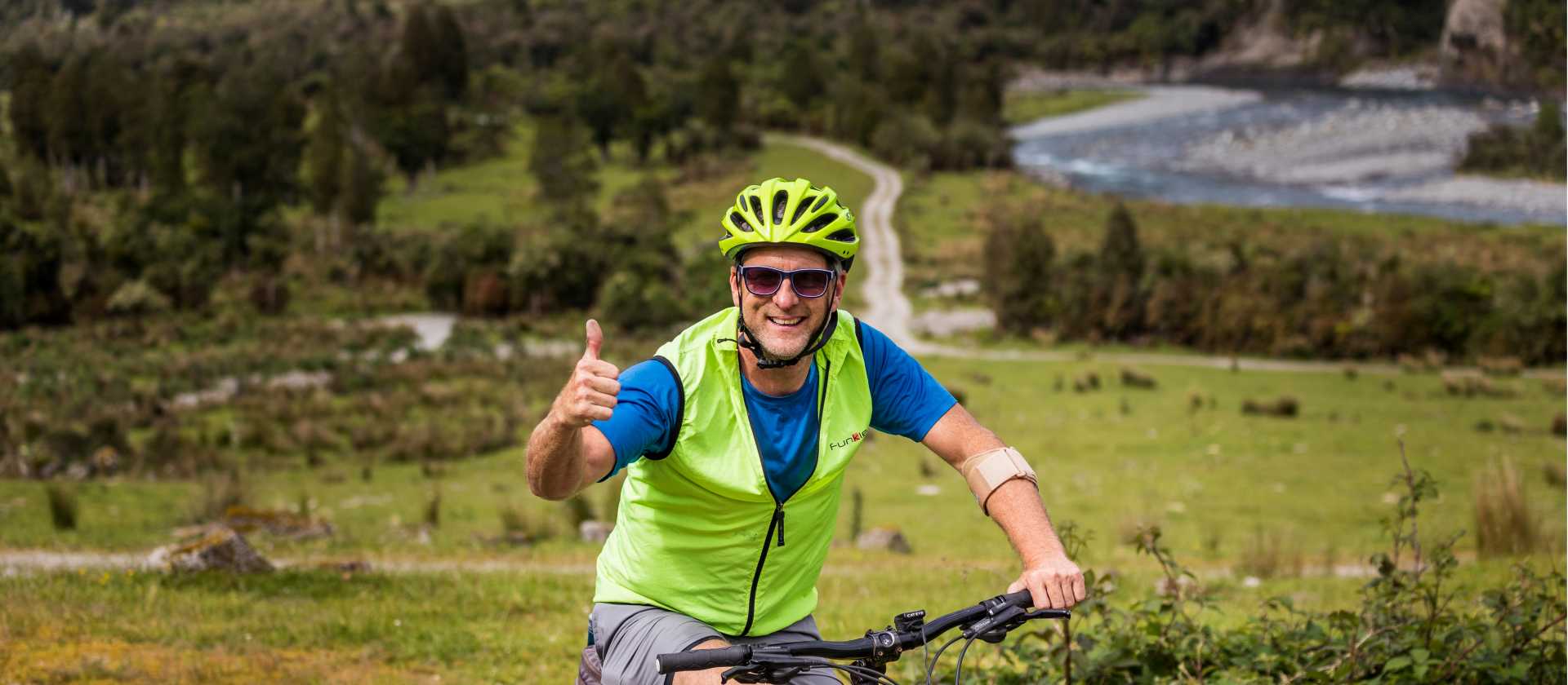 Thumbs up! | Lachlan Gardiner