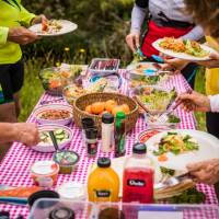 Picnic time on the trail | Lachlan Gardiner