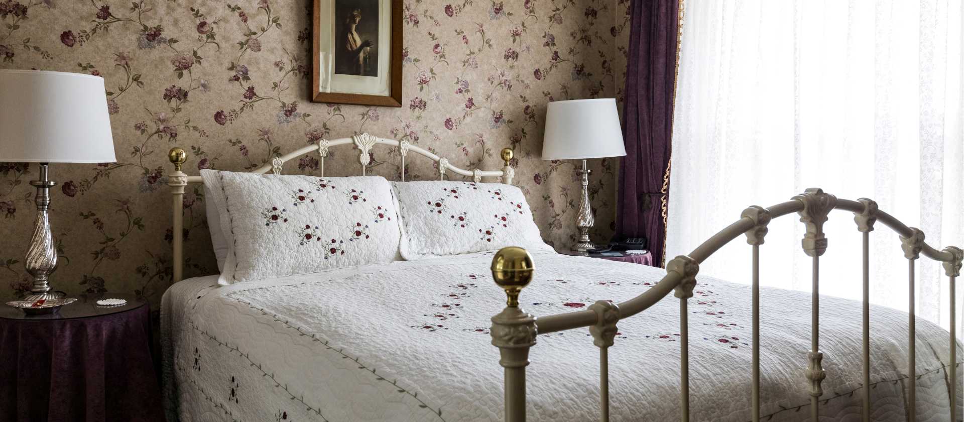 Theatre Royal Hotel | Kumara Accommodation | Lachlan Gardiner