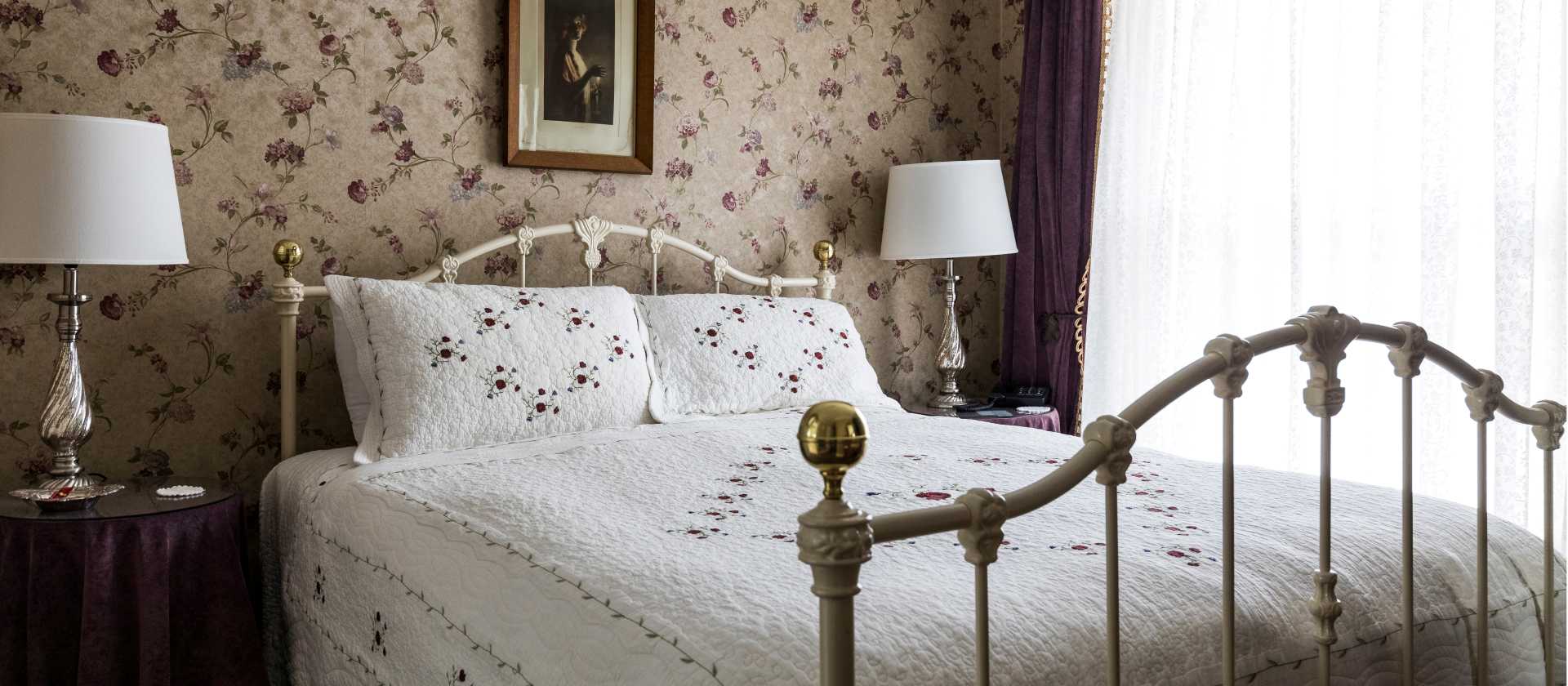 Theatre Royal Hotel | Kumara Accommodation | Lachlan Gardiner