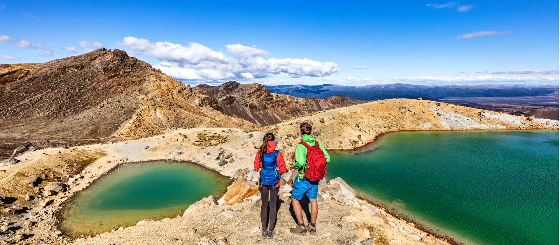 Popular hiking trip in Tongariro Alpine Crossing National Park