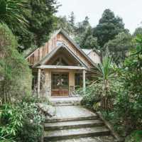 River Valley Lodge nestled under the Ruahine Ranges alongside the stunning Rangitikei River | River Valley Lodge