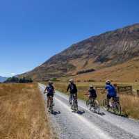 Cycling on the Around the Mountains Trail, between Mavora Lakes and Walter Peaks Station in the Vonn Valley | Izzi Barton