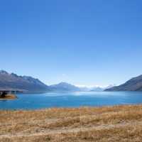 Cycling on the Around the Mountains Trail, between Mavora Lakes and Walter Peaks Station in the Vonn Valley | Izzi Barton