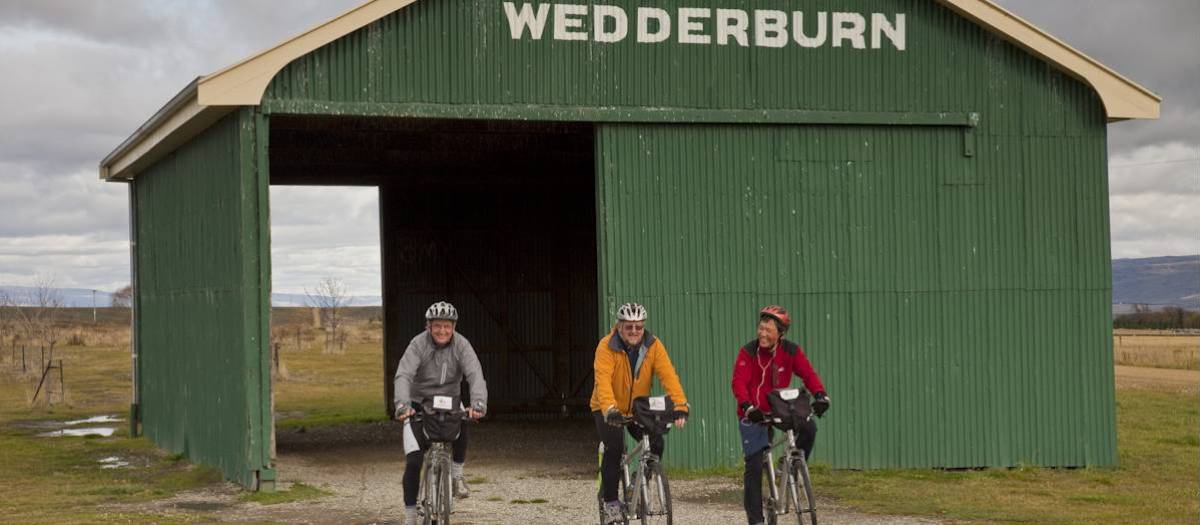 Building used in iconic Graeme Sydney painting | Colin Monteath